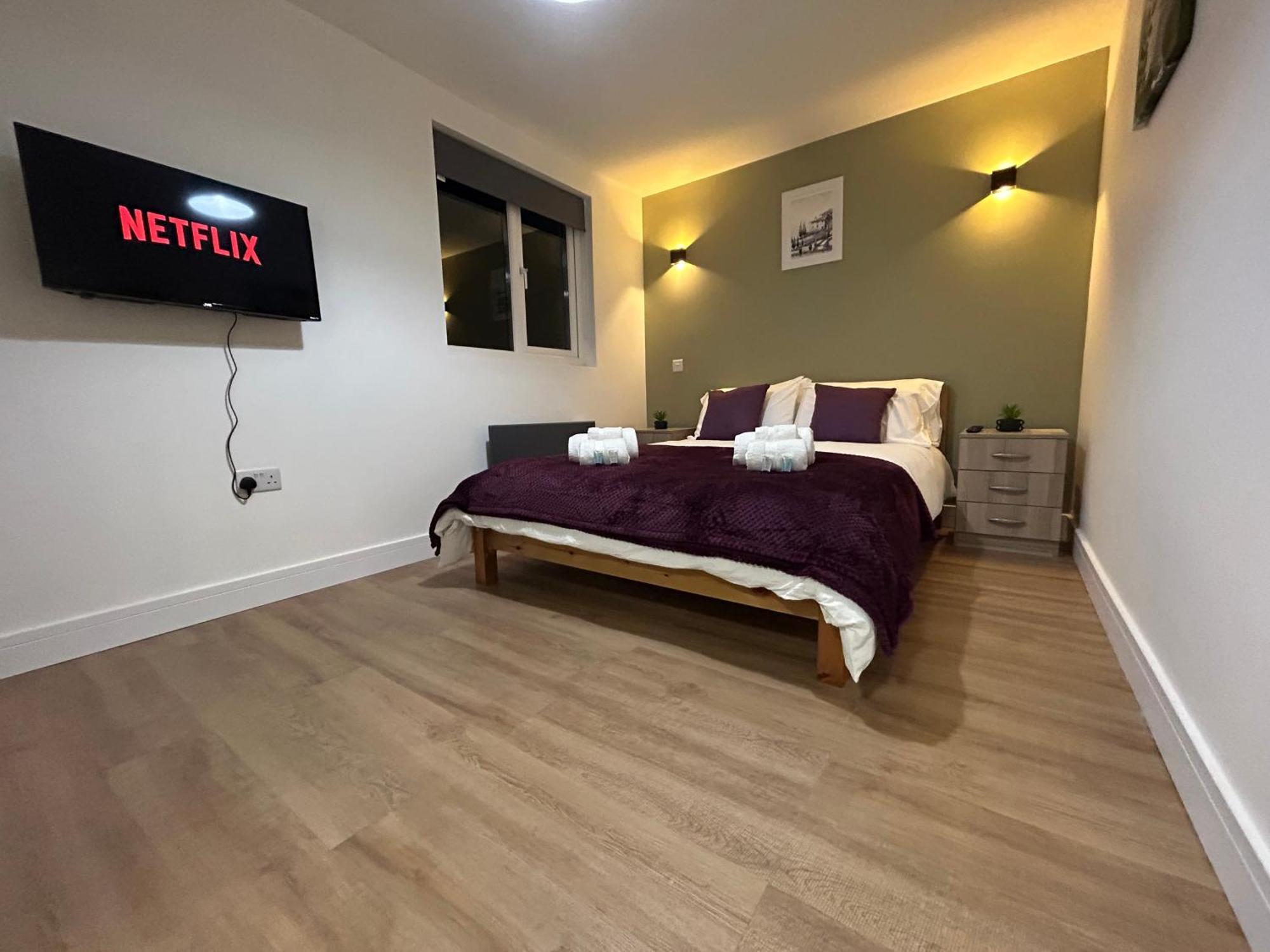 Apartment With En Contractors-businesses-relocator Friendly Luton (Bedfordshire)
